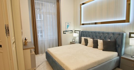 VALENCIA Franciaágy | Hatalmas háttámlás 